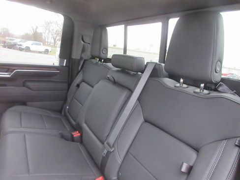 New 2026 GMC Sierra 3500 SLT w/ SLT Premium Package image 15