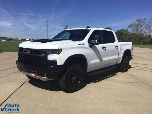 Used 2025 Chevrolet Silverado 1500 ZR2 w/ Technology Package image 17