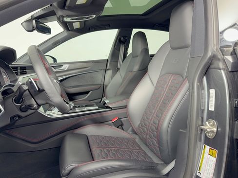 Used 2025 Audi RS 7 Performance AWD/4WD image 5