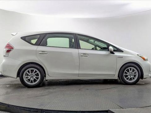 Used 2015 Toyota Prius V Two FWD image 9