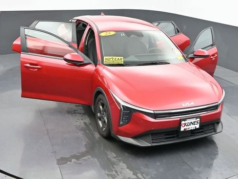 Used 2025 Kia K4 FWD image 39