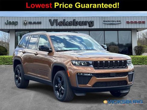 New 2026 Jeep Grand Cherokee Limited w/ Limited Altitude Package AWD/4WD image 1