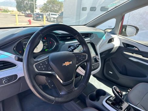 Used 2020 Chevrolet Bolt Premier w/ Infotainment Package FWD image 10
