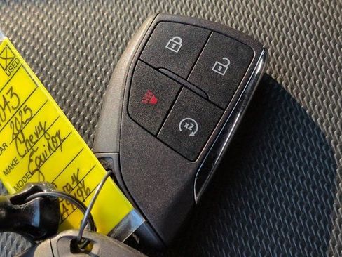 Used 2025 Chevrolet Equinox LT w/ Safety and Technology Package FWD image 27