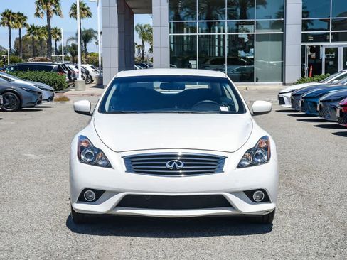 Used 2014 INFINITI Q60 Convertible w/ Premium Package RWD image 2