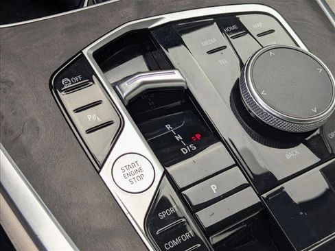 Certified 2024 BMW X7 xDrive40i w/ Premium Package image 12