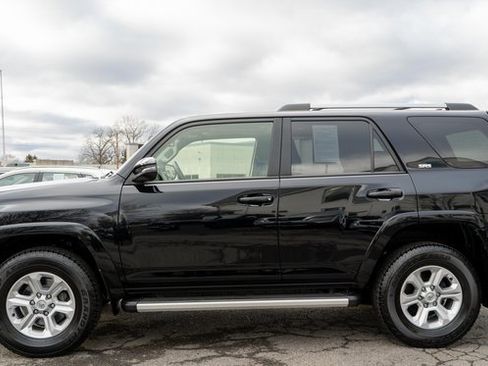 Used 2023 Toyota 4Runner SR5 Premium image 9