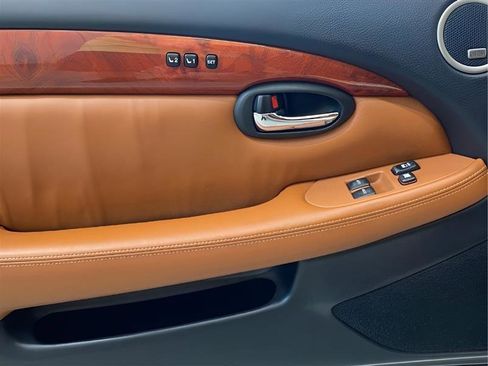 Used 2005 Lexus SC 430 Convertible image 12