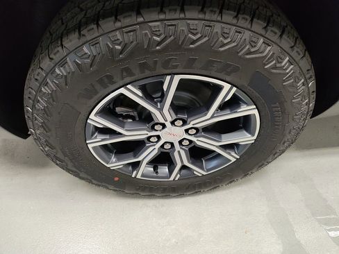 New 2026 GMC Acadia AT4 w/ LPO, Floor Liner Package image 3