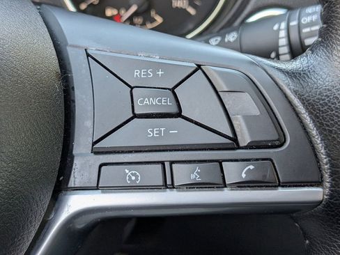 Used 2022 Nissan Rogue Sport SV image 24