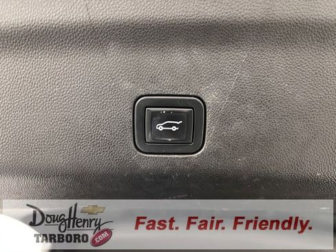 Used 2021 Chevrolet Suburban Premier w/ Premium Package image 38