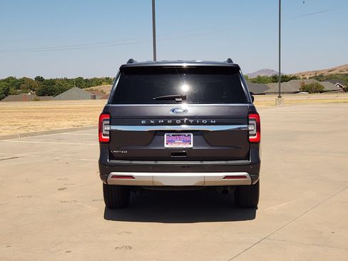 Used 2024 Ford Expedition Limited RWD image 8