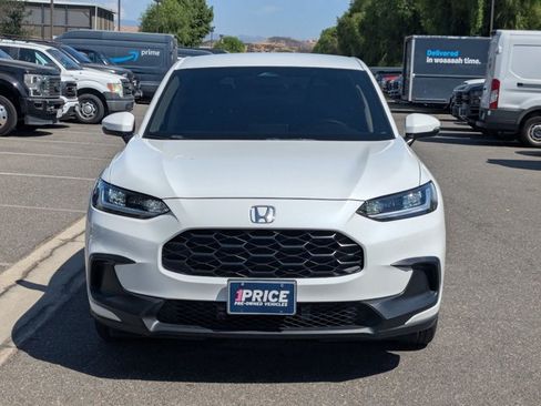 Used 2024 Honda HR-V LX image 2