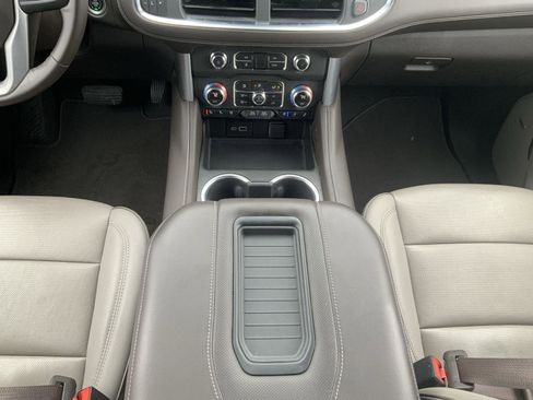 Used 2023 GMC Yukon SLT image 55