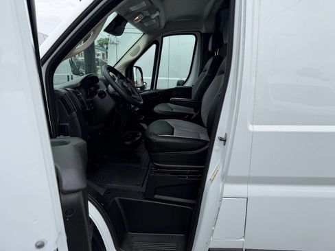 Used 2025 RAM ProMaster 3500 w/ Convenience Group FWD image 17