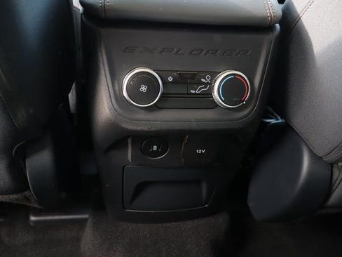Used 2025 Ford Explorer Active image 17