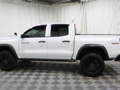 Used 2023 Chevrolet Colorado Trail Boss w/ Technology Package AWD/4WD image 26