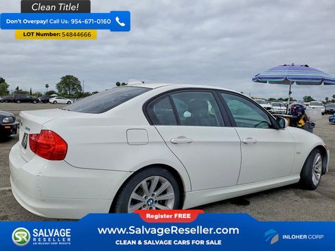 Used 2011 BMW 328i Sedan RWD image 4