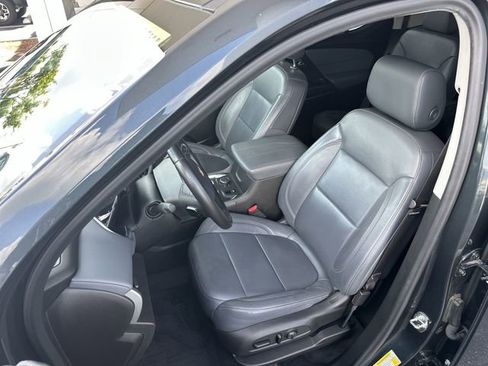 Used 2020 Chevrolet Traverse LT w/ LT Premium Package FWD image 12