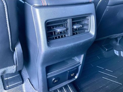 Used 2024 Ford Edge ST-Line image 25