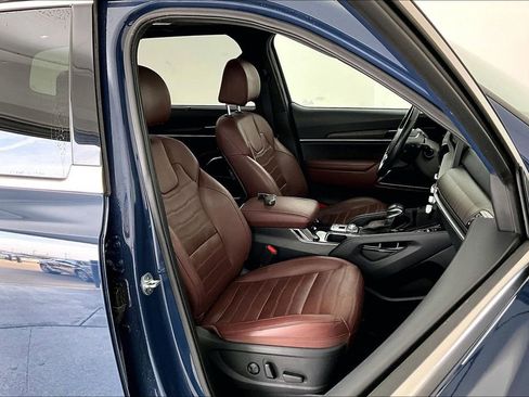 Used 2023 Kia Telluride SX Prestige image 11