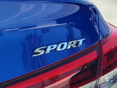 Used 2024 Honda Civic Sport image 8