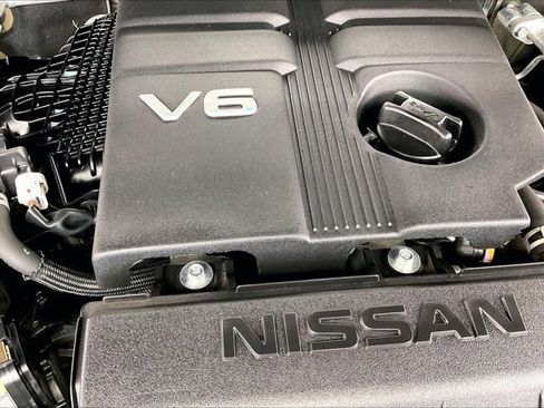 Used 2022 Nissan Frontier SV w/ Technology Package image 32