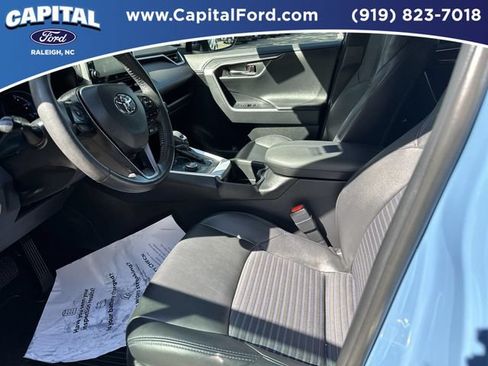 Used 2022 Toyota RAV4 XSE AWD/4WD image 19