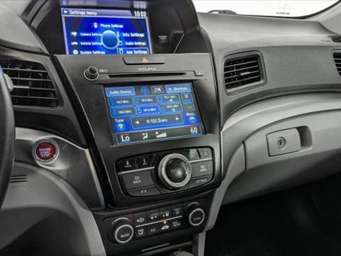 Used 2017 Acura ILX w/ Premium Package FWD image 28