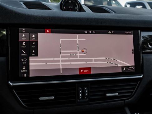 Used 2021 Porsche Cayenne image 21