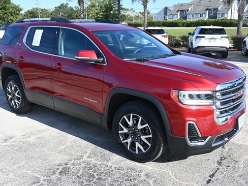 Used 2023 GMC Acadia SLE w/ Driver Convenience Package image 7