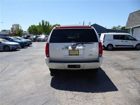 Used 2013 Cadillac Escalade Luxury AWD/4WD image 8