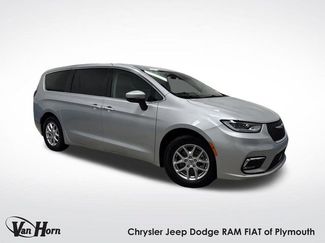 Certified 2023 Chrysler Pacifica Touring-L video 1