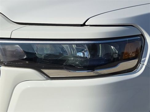 Used 2025 RAM 1500 Laramie image 4