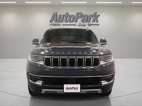 Certified 2024 Jeep Wagoneer Series II AWD/4WD image 2