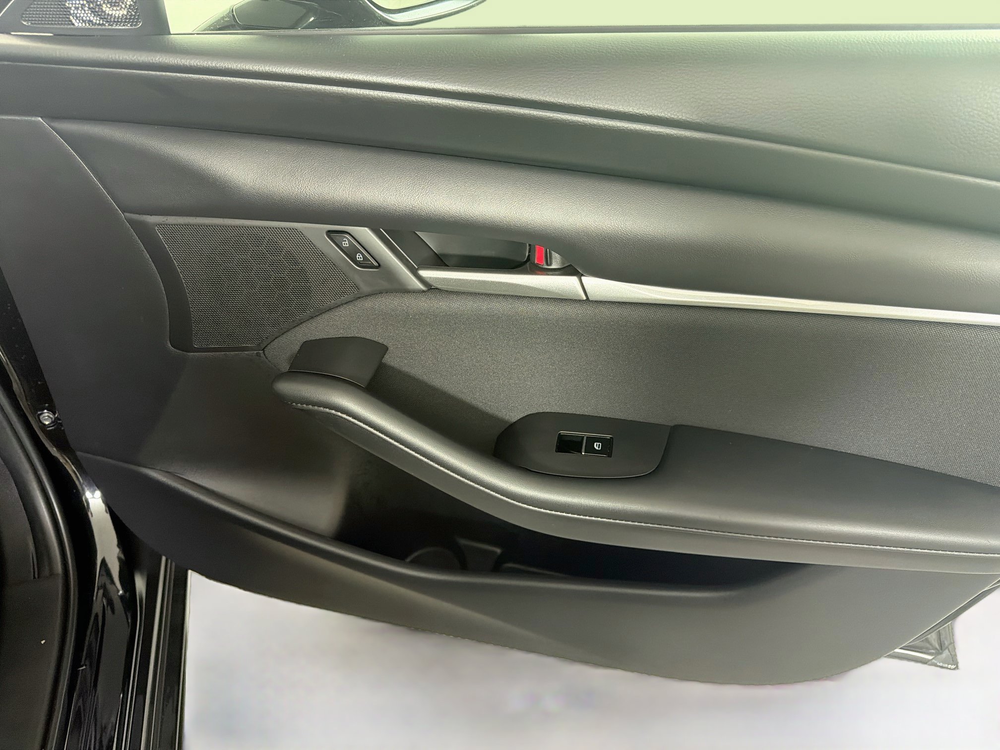 Used 2026 MAZDA MAZDA3 s FWD image 29