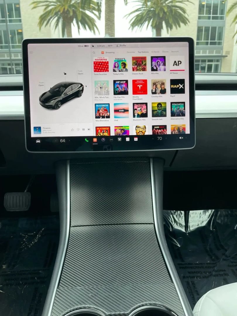 Used 2020 Tesla Model 3 Standard Range RWD image 13