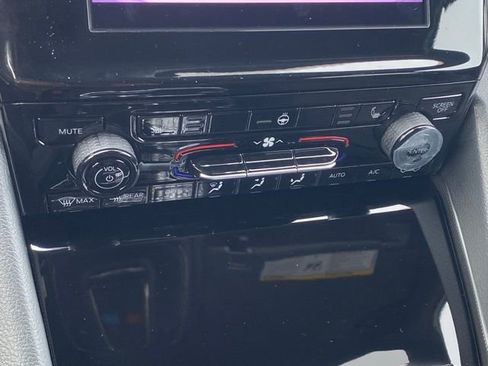 New 2025 Jeep Grand Cherokee L Altitude image 22