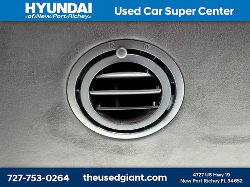 Used 2020 Hyundai Palisade Limited FWD image 17