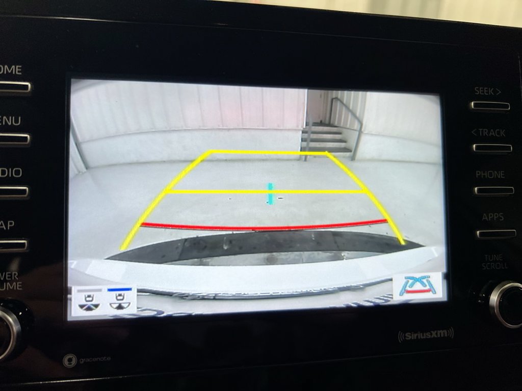 Used 2022 Toyota Camry SE w/ Cold Weather Package FWD image 15