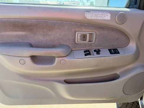 Used 2002 Toyota Tacoma PreRunner RWD image 9