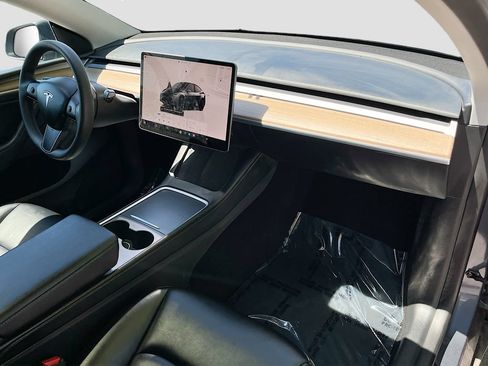 Used 2023 Tesla Model Y Long Range AWD/4WD image 30