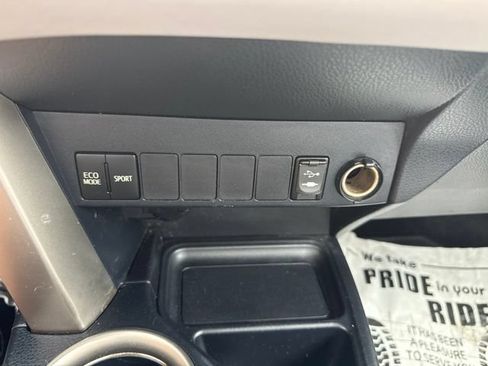 Used 2014 Toyota RAV4 XLE AWD/4WD image 20