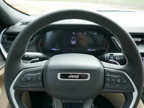 New 2026 Jeep Grand Cherokee Limited w/ Limited Altitude Package image 23