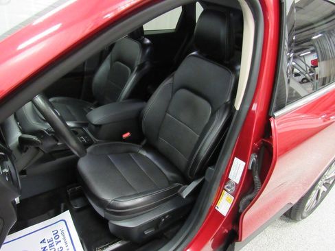 Used 2020 Ford Escape Titanium AWD/4WD image 30