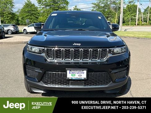 New 2025 Jeep Grand Cherokee Laredo w/ Luxury Tech Group I image 6