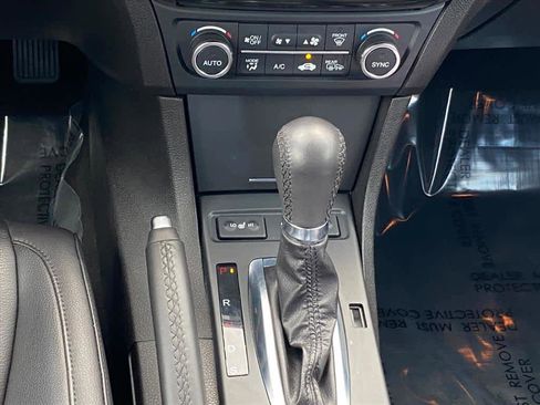 Used 2019 Acura ILX image 12