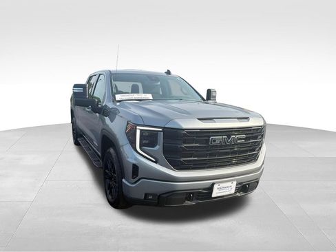 Used 2024 GMC Sierra 1500 Elevation w/ LPO, Elevation Black Package AWD/4WD image 15