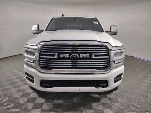 Used 2023 RAM 2500 Laramie AWD/4WD image 4
