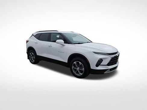 Used 2024 Chevrolet Blazer LT w/ Blazer LT Plus Package AWD/4WD image 9